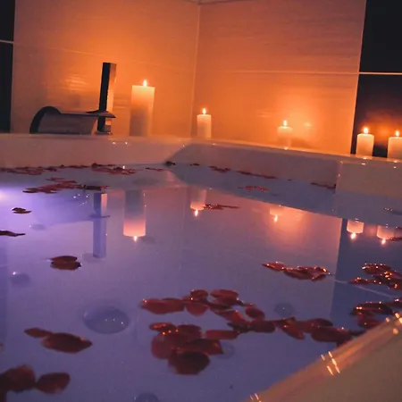 Le Moulin Du Chateau De *